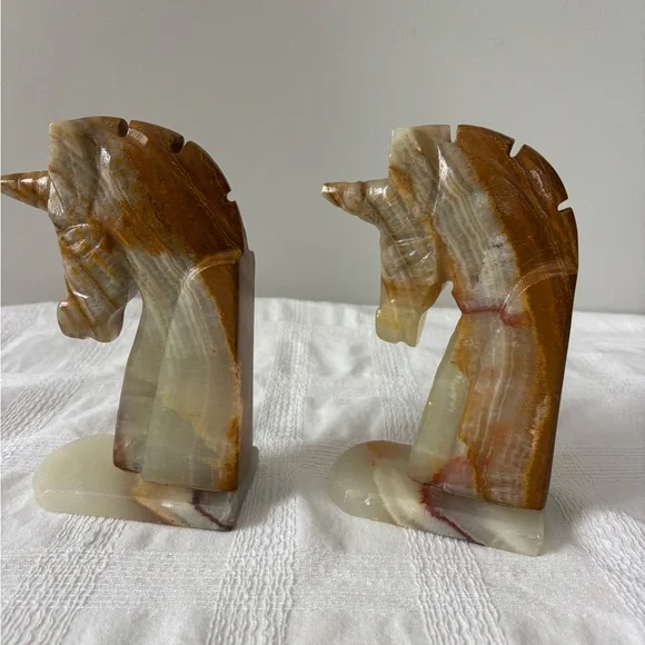 Elegant Brown and Cream Onyx Unicorn Head Bookends